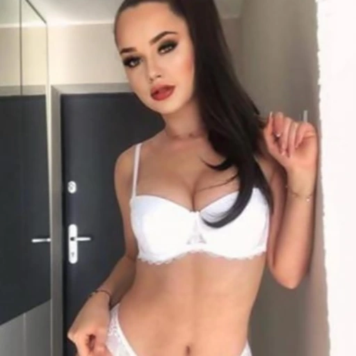 Kahramankazan Genç Escort Demet ile Kendi Evinde Samimi ve Rahat Buluşmalar